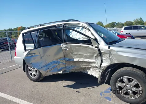 2006 Toyota Highlander V6 from USA, damaged, VIN JTEDP21AX60119517